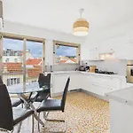 Apartamento -300m Palais- Seaview-a/c-wifi-spacieux