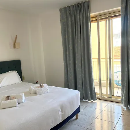 -300m Palais- Seaview-a/c-wifi-spacieux Apartment