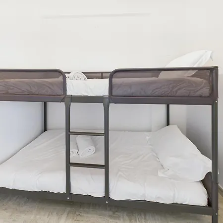 -300m Palais- Seaview-a/c-wifi-spacieux