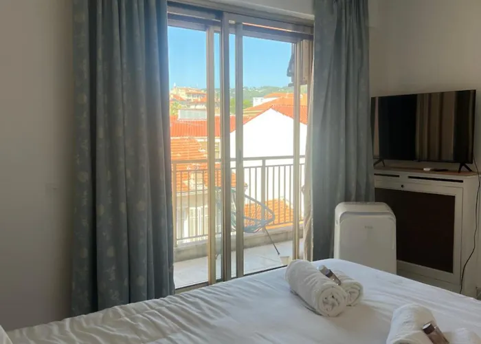 Διαμέρισμα -300m Palais- Seaview-a/c-wifi-spacieux *
