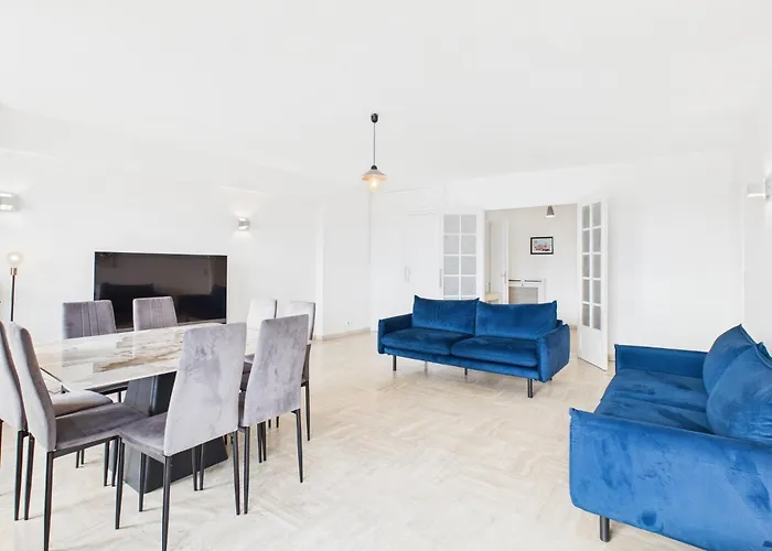 Διαμέρισμα -300m Palais- Seaview-a/c-wifi-spacieux Κάννες